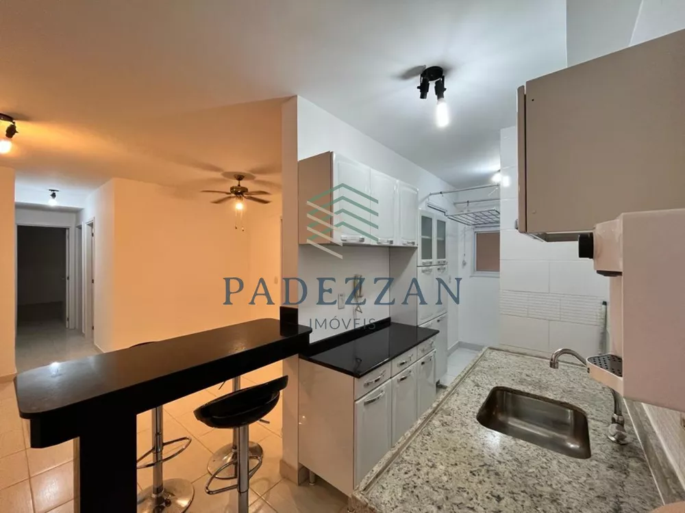 Apartamento à venda com 3 quartos, 72m² - Foto 2