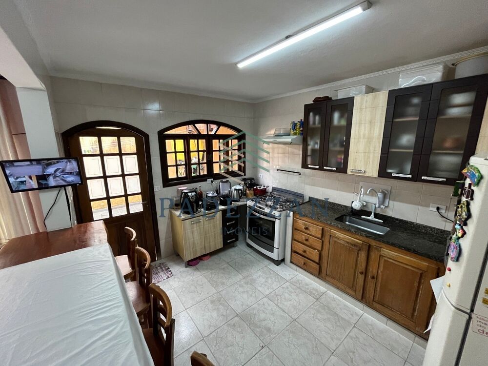 Casa, 4 quartos, 121 m² - Foto 1