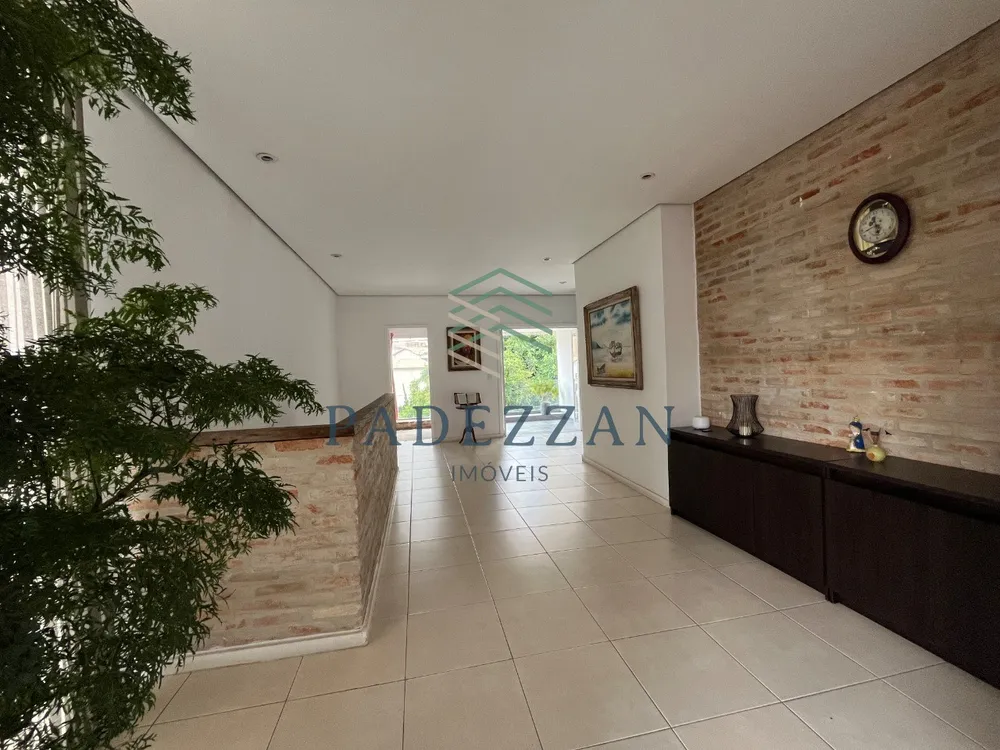 Casa, 5 quartos, 288 m² - Foto 1