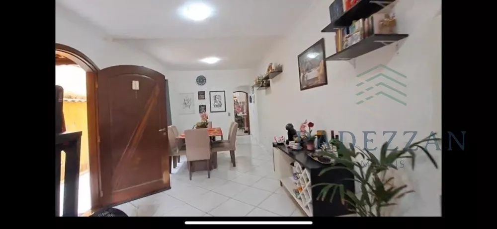 Casa à venda com 3 quartos, 166m² - Foto 3