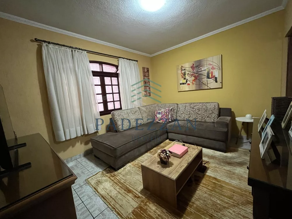 Casa à venda com 2 quartos, 101m² - Foto 2