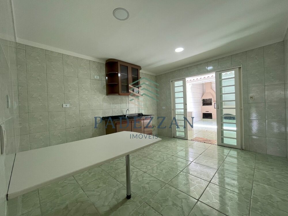 Casa à venda com 2 quartos, 91m² - Foto 2