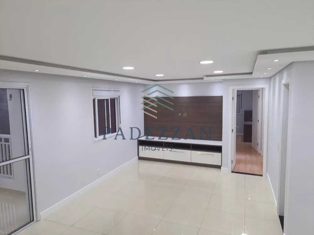 Apartamento à venda com 3 quartos, 108m² - Foto 2