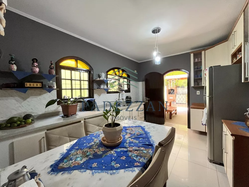 Casa à venda com 3 quartos, 116m² - Foto 4