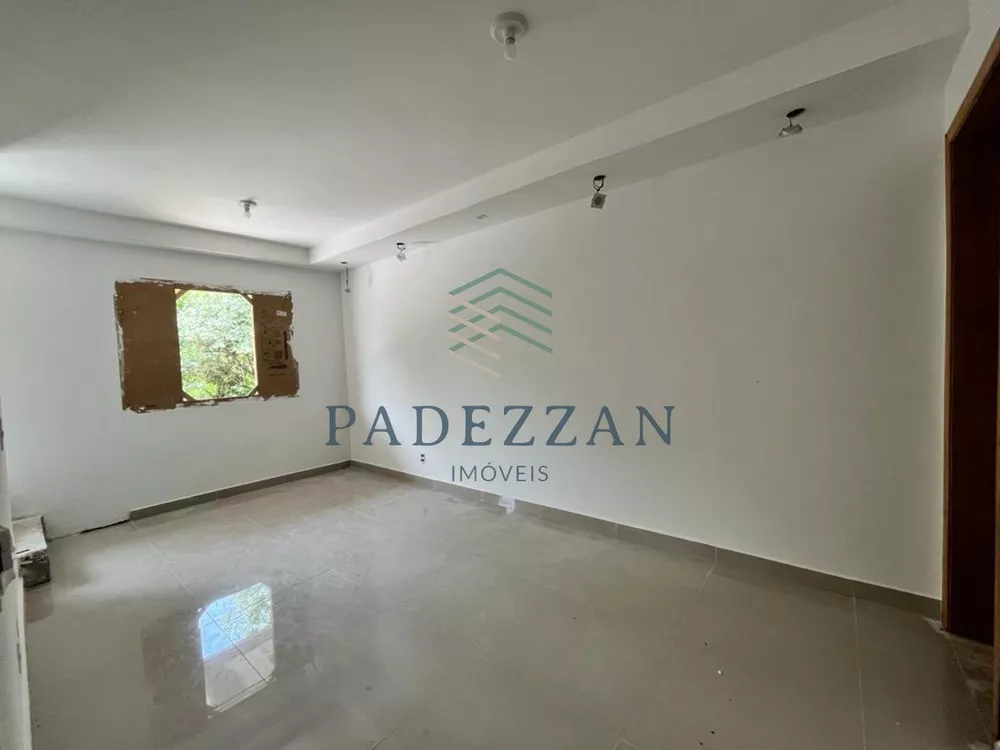 Casa à venda com 2 quartos, 104m² - Foto 2