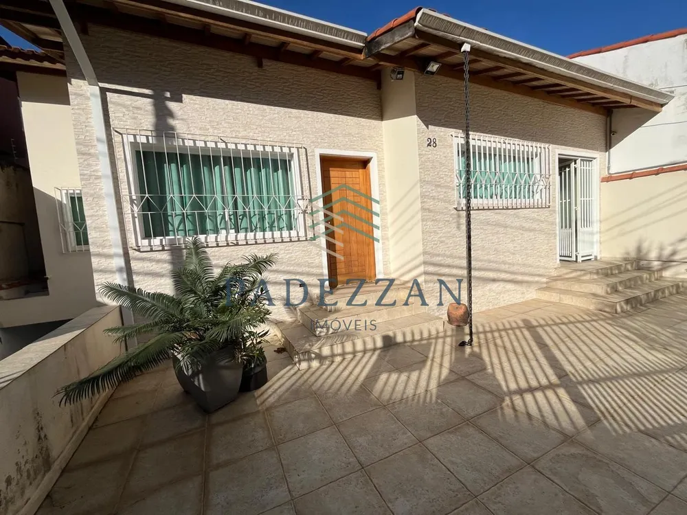 Casa, 3 quartos, 258 m² - Foto 1