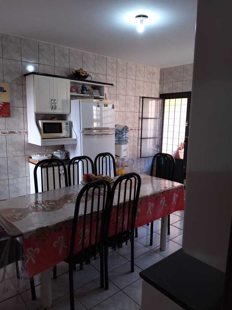 Casa à venda com 4 quartos, 213m² - Foto 19