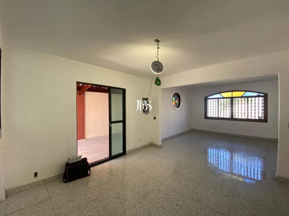 Casa, 4 quartos, 205 m² - Foto 2