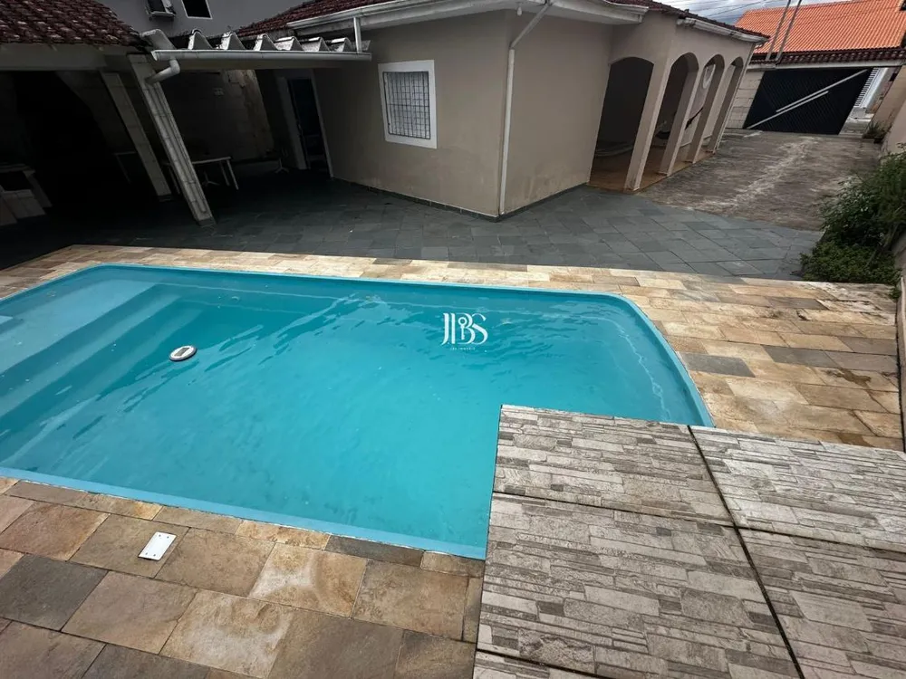 Casa, 4 quartos, 205 m² - Foto 3