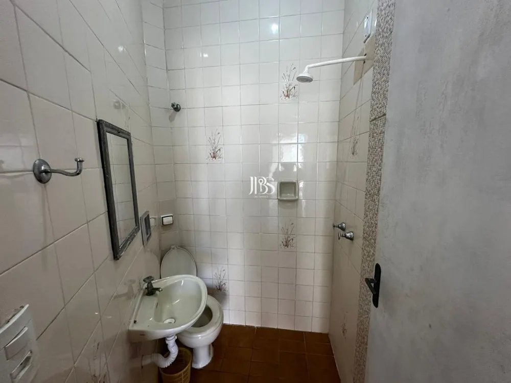 Casa, 4 quartos, 205 m² - Foto 1