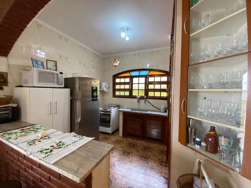 Casa, 5 quartos, 230 m² - Foto 3