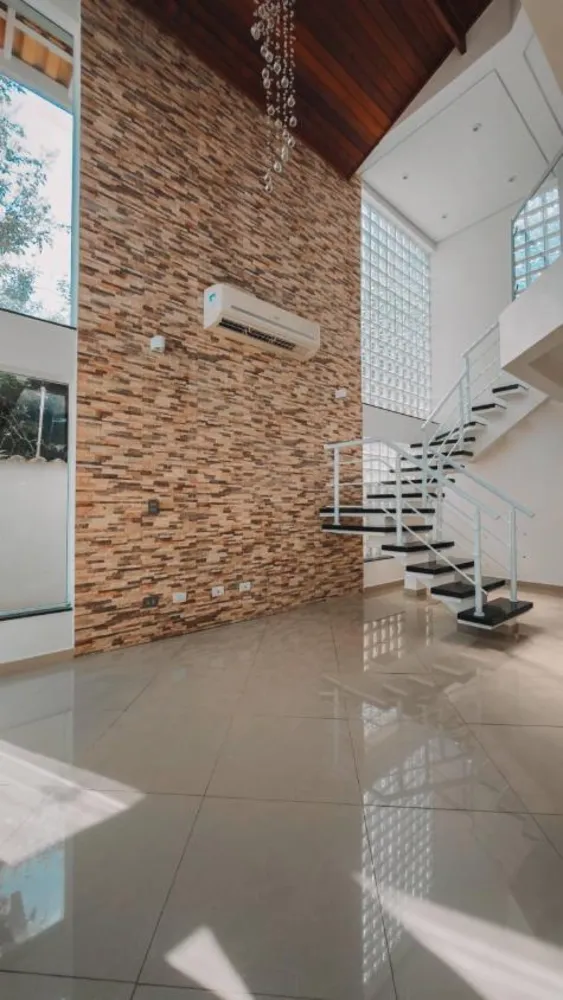 Sobrado, 3 quartos, 174 m² - Foto 1