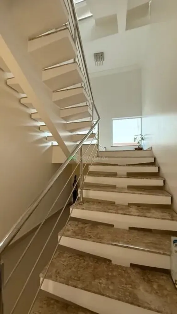 Casa, 4 quartos, 946 m² - Foto 1