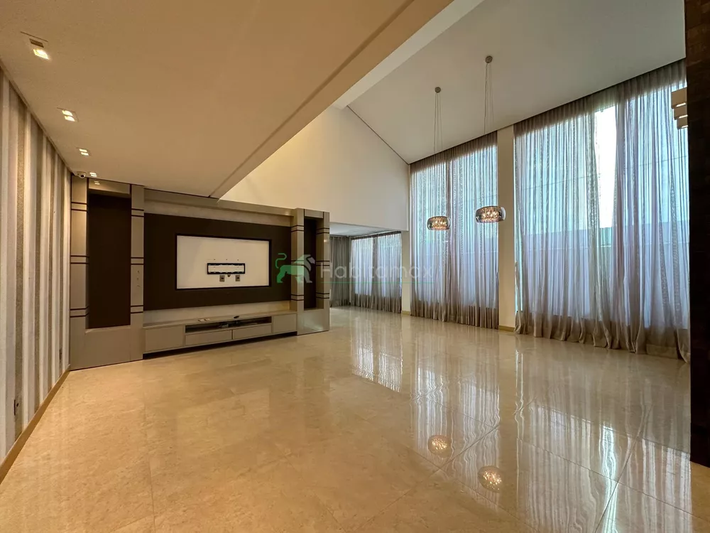 Casa, 6 quartos, 1800 m² - Foto 1