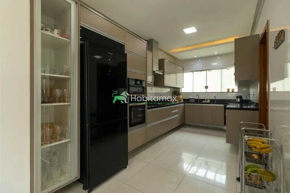 Casa, 3 quartos, 267 m² - Foto 12