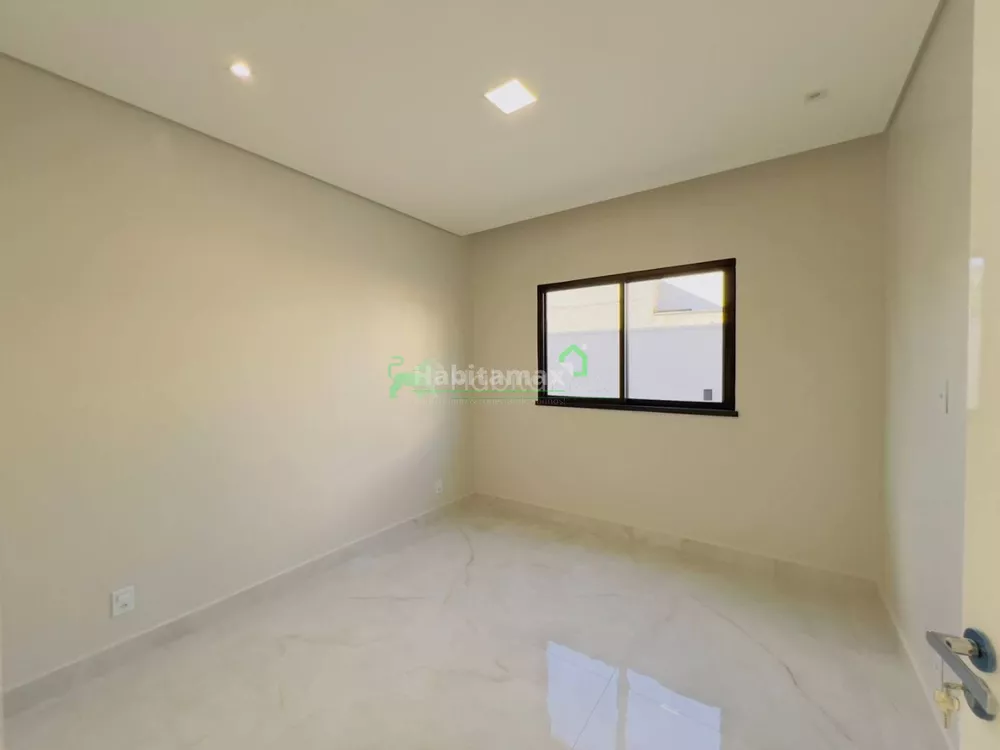 Casa, 3 quartos, 217 m² - Foto 2