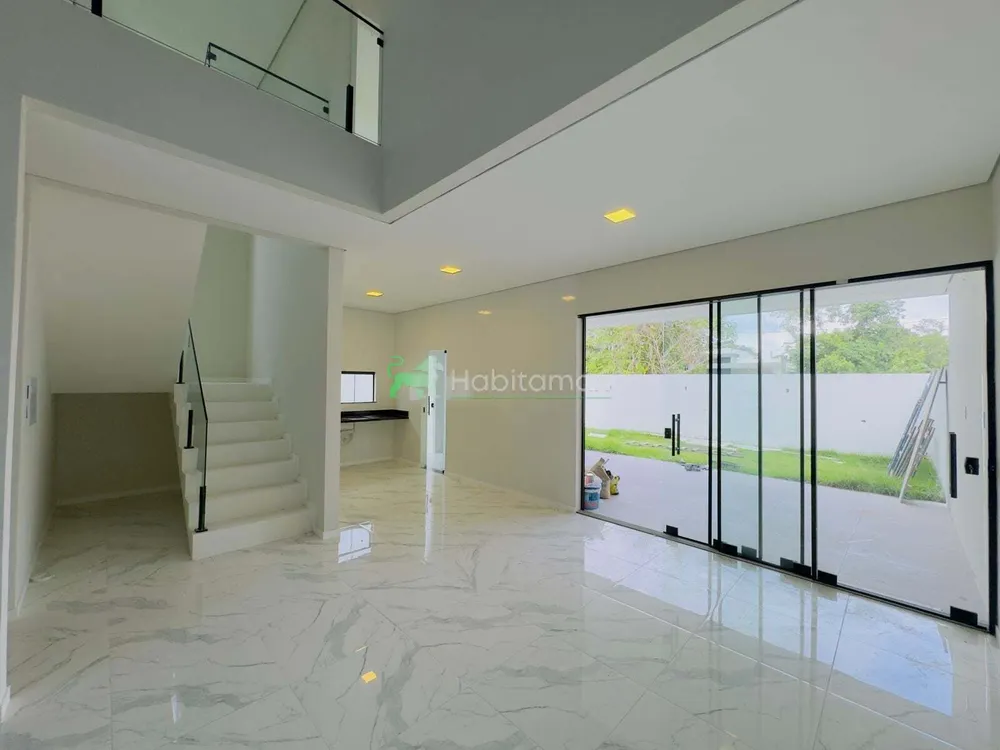 Casa, 4 quartos, 220 m² - Foto 1