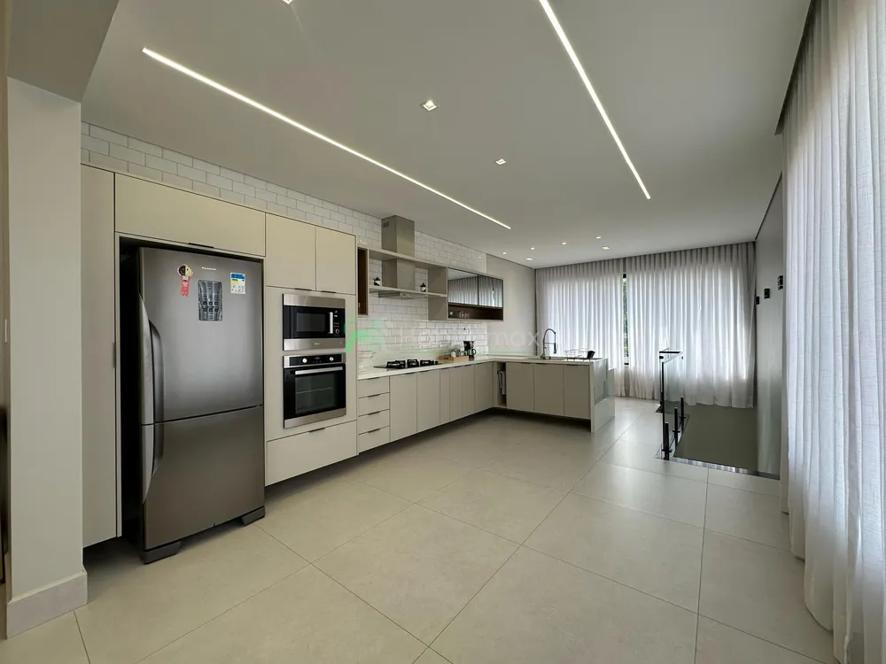Casa, 3 quartos, 303 m² - Foto 8