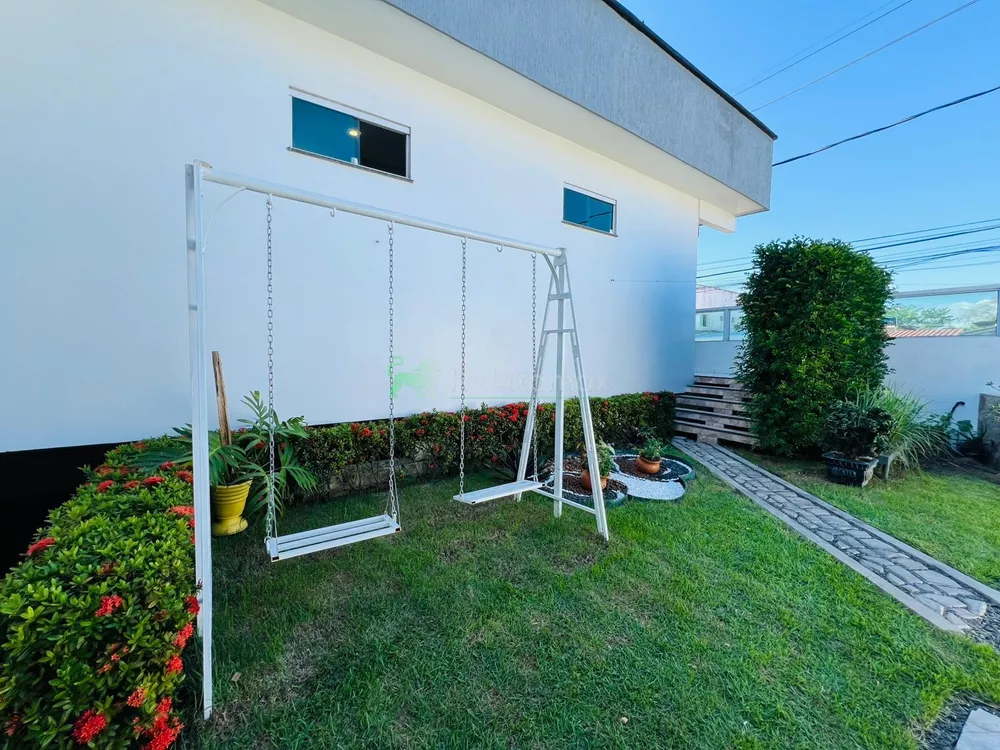 Casa, 5 quartos, 230 m² - Foto 1
