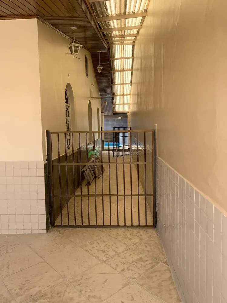Casa, 3 quartos, 300 m² - Foto 1