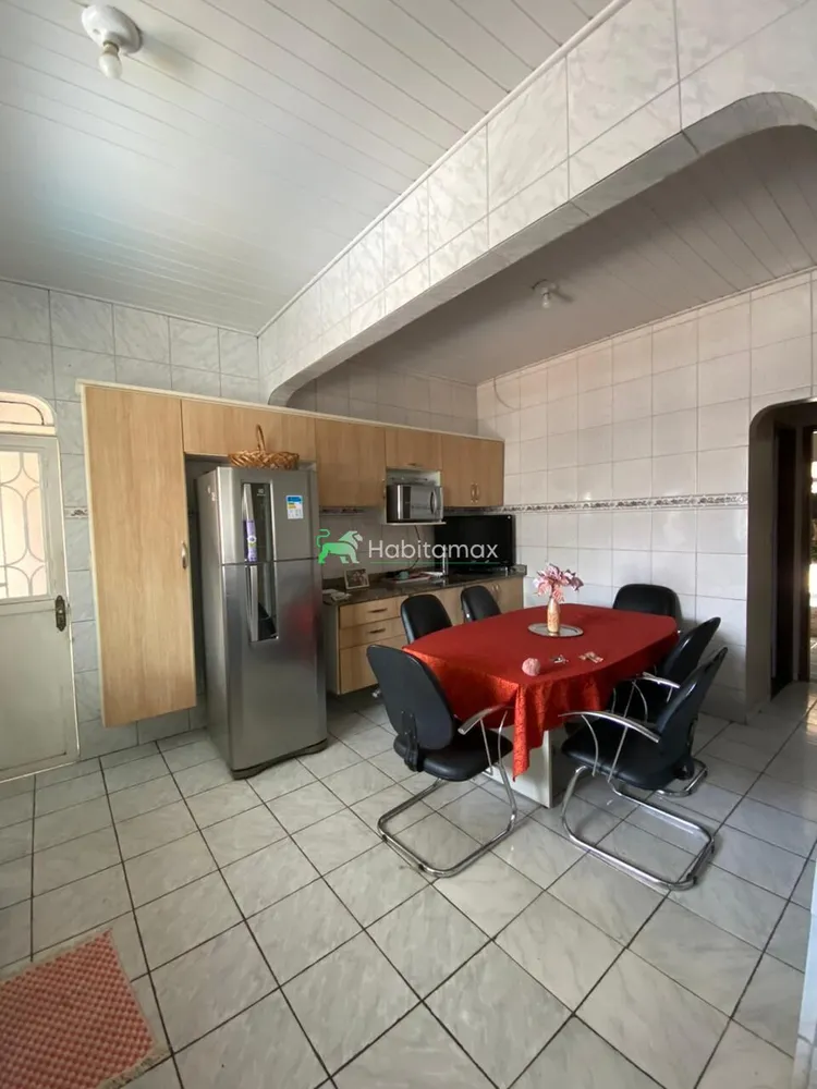 Casa, 3 quartos, 250 m² - Foto 11