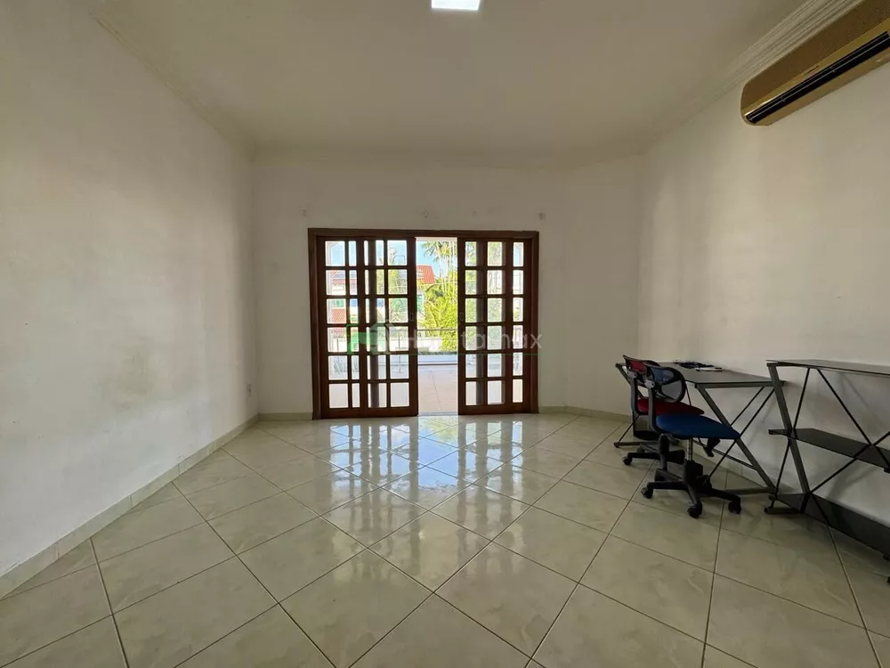 Casa, 3 quartos, 587 m² - Foto 2