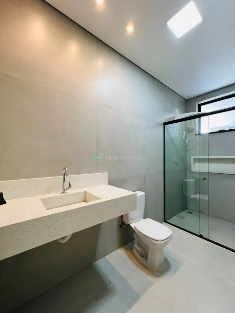 Casa, 5 quartos, 289 m² - Foto 2