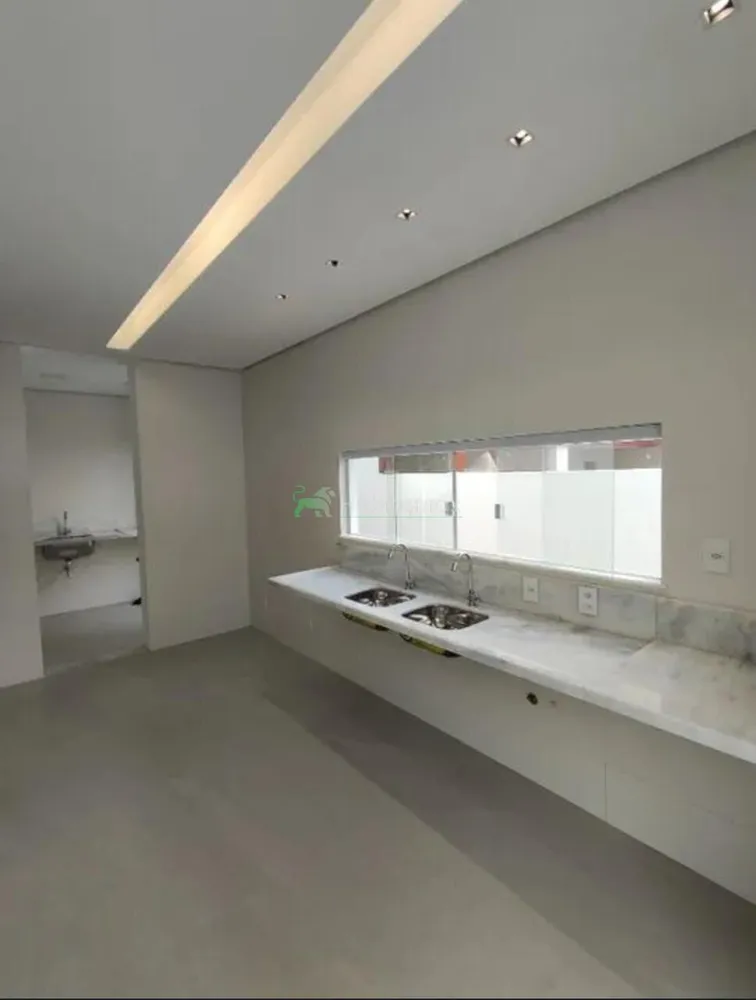 Casa, 3 quartos, 250 m² - Foto 2
