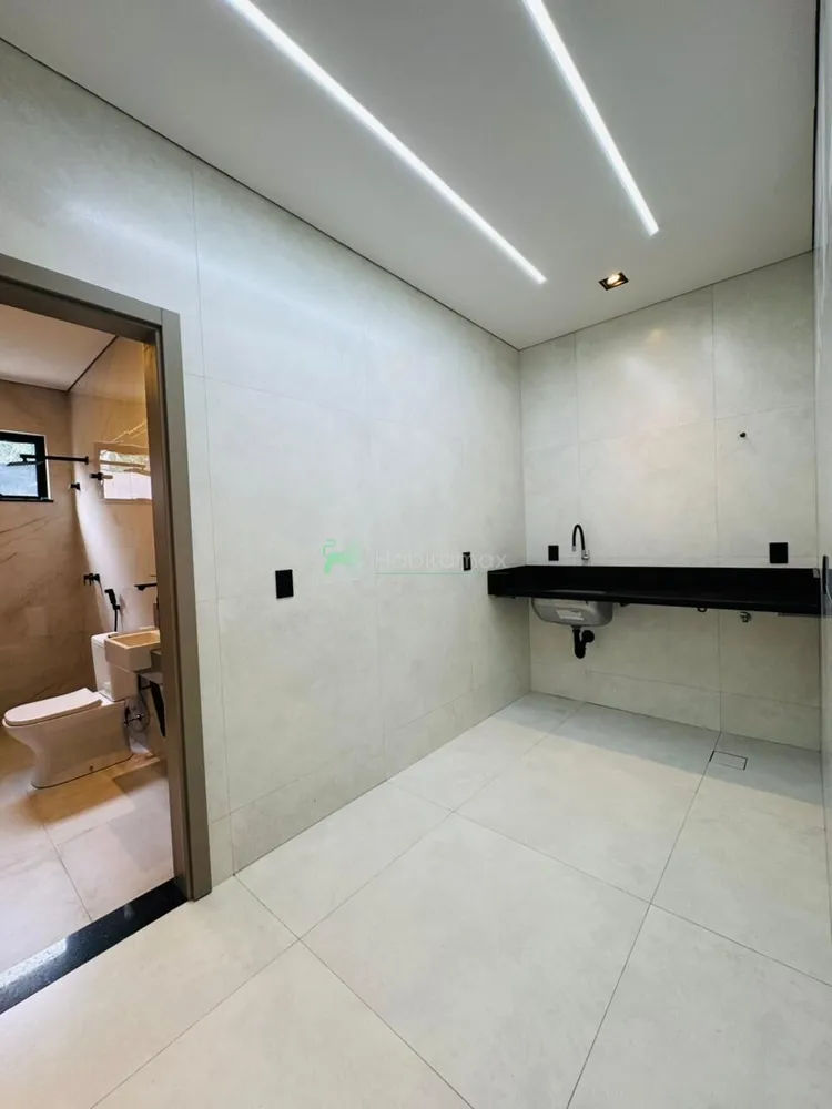Casa, 3 quartos, 292 m² - Foto 1