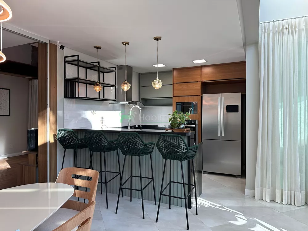 Casa, 3 quartos, 239 m² - Foto 2