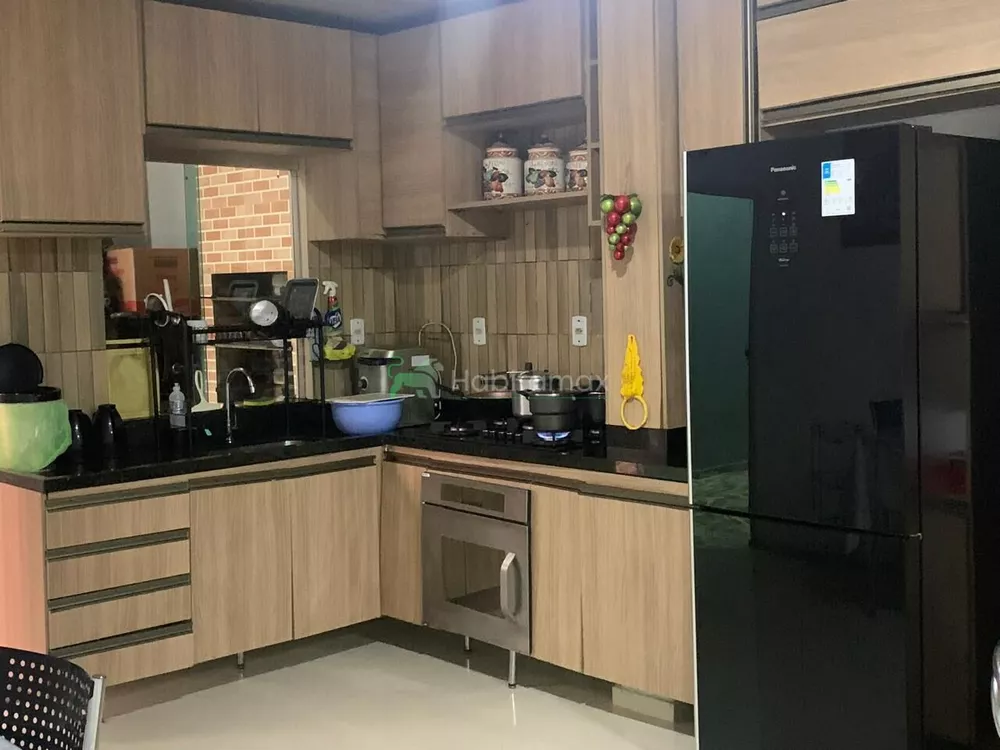 Casa, 3 quartos, 230 m² - Foto 2