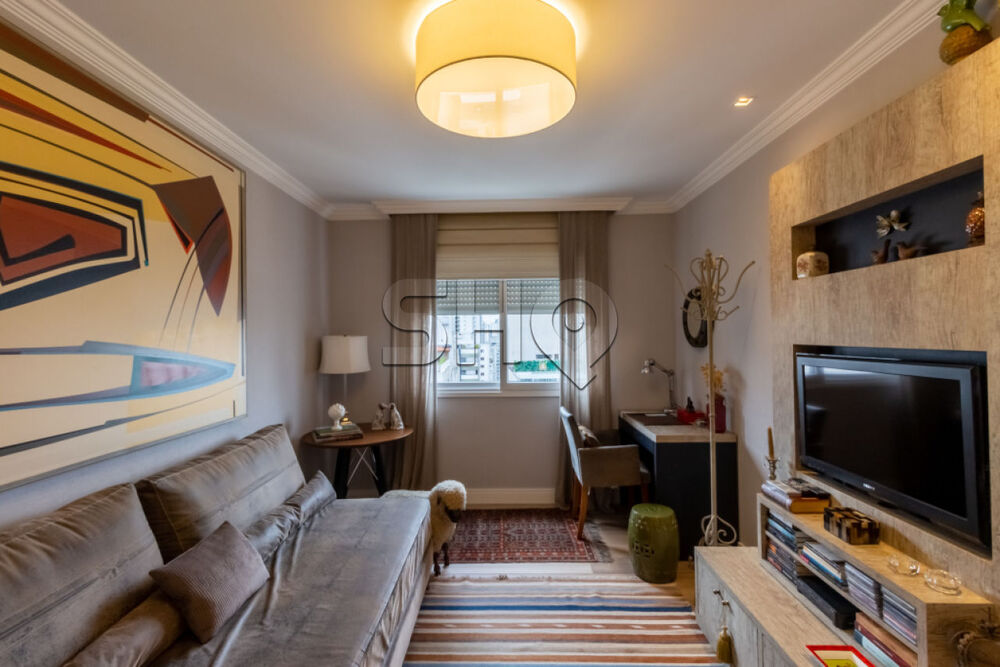 Apartamento à venda com 4 quartos, 244m² - Foto 1