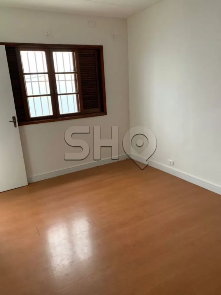 Casa à venda com 3 quartos, 210m² - Foto 2