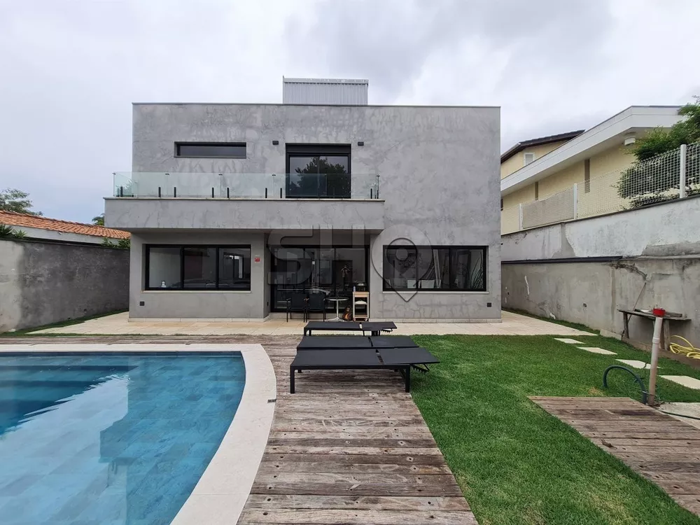 Casa à venda com 4 quartos, 496m² - Foto 1