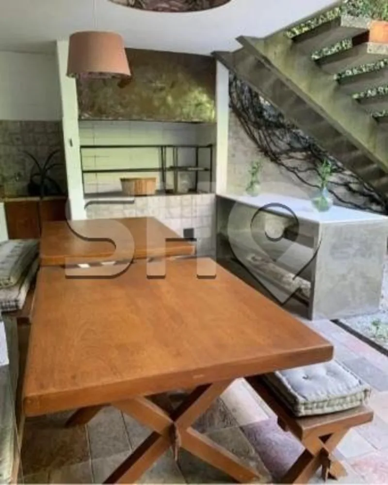 Sobrado, 3 quartos, 340 m² - Foto 1