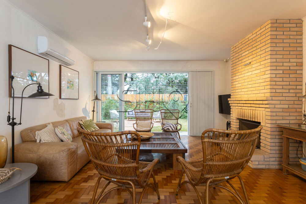 Casa, 4 quartos, 188 m² - Foto 1