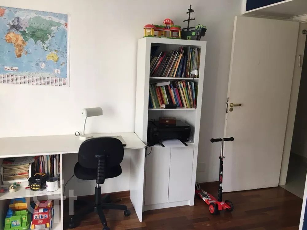 Apartamento à venda com 4 quartos, 192m² - Foto 1