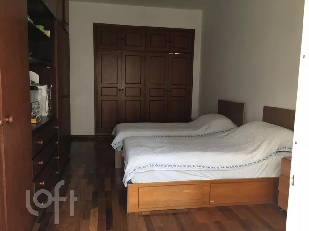 Apartamento à venda com 4 quartos, 192m² - Foto 2