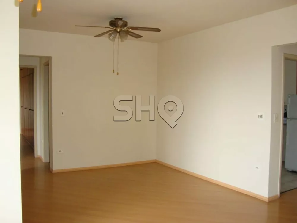 Apartamento à venda com 3 quartos, 96m² - Foto 2