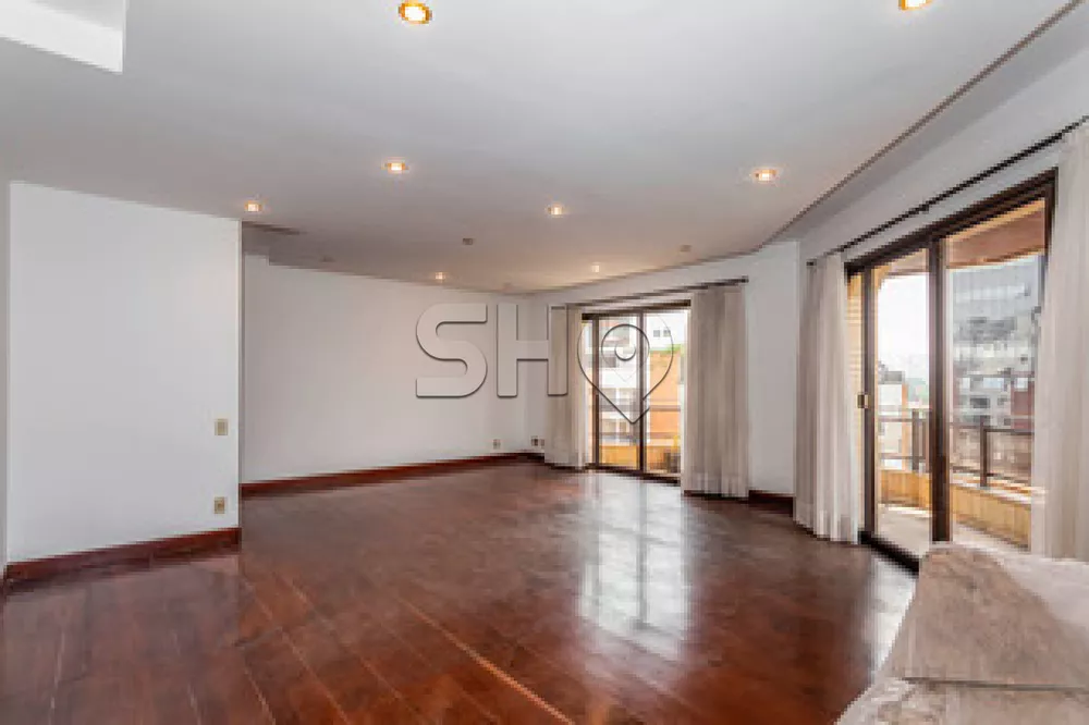 Apartamento à venda com 4 quartos, 232m² - Foto 1