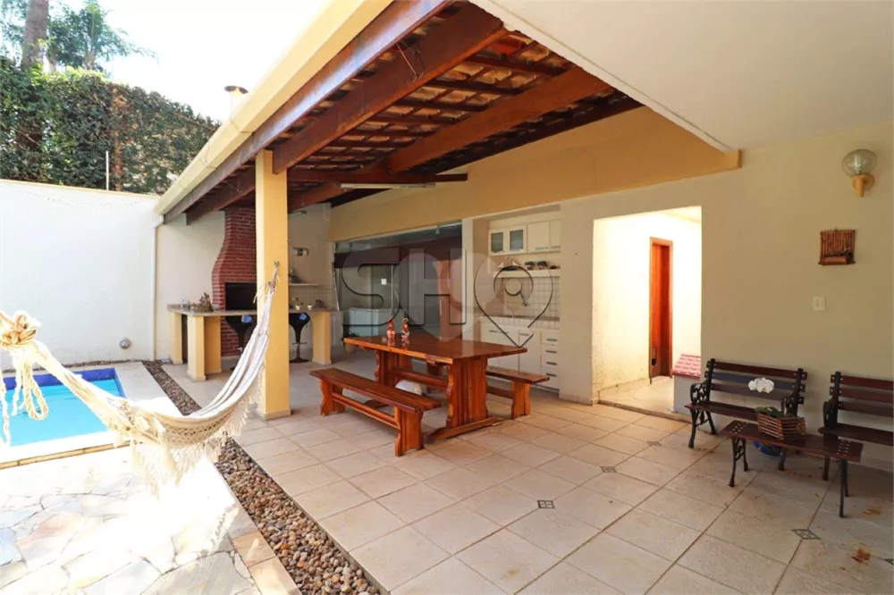 Sobrado, 4 quartos, 370 m² - Foto 1