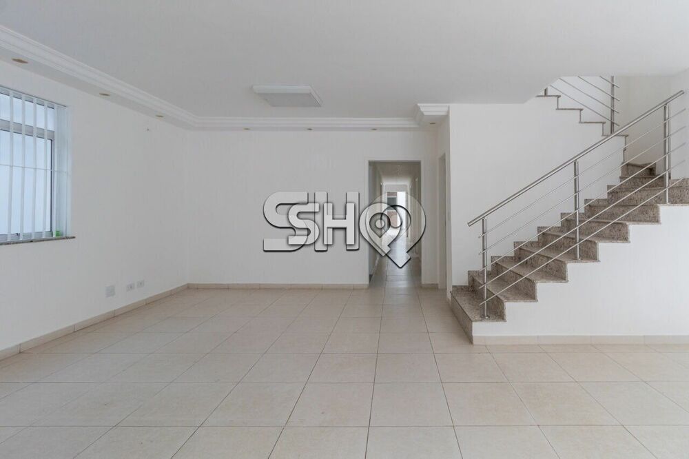 Casa Comercial para alugar com 1 quarto, 460m² - Foto 2