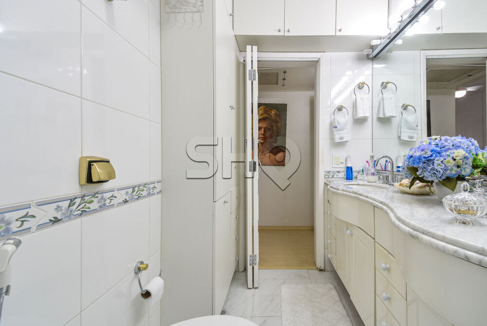 Apartamento à venda com 3 quartos, 150m² - Foto 6