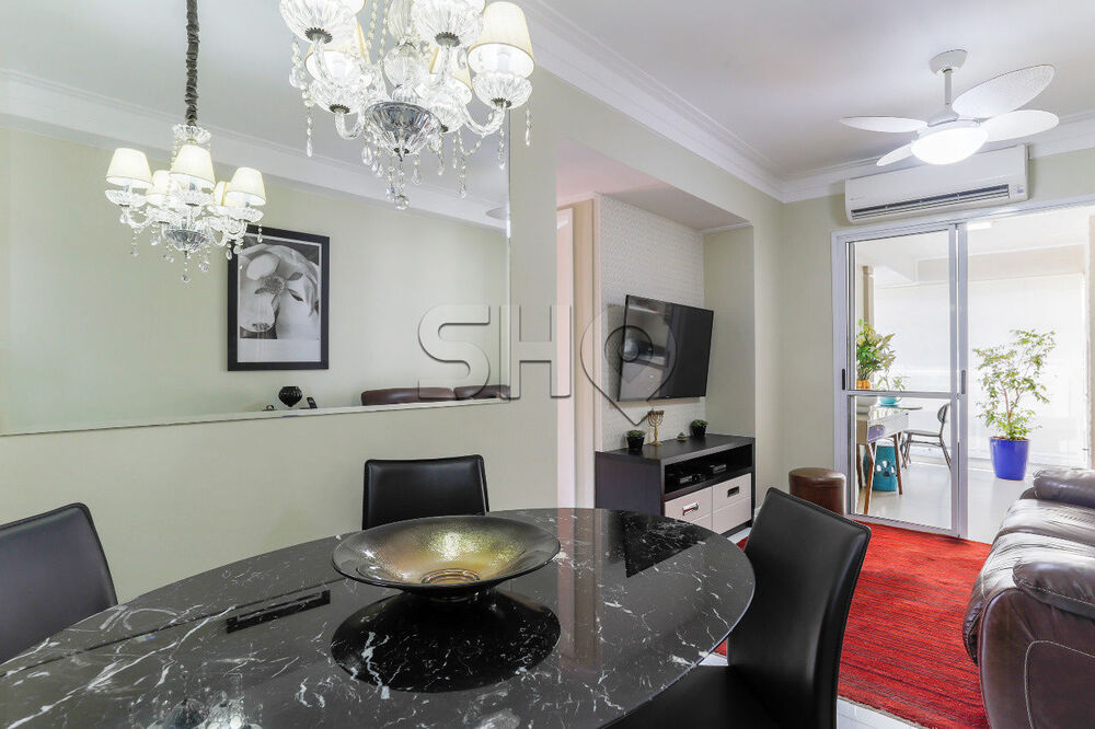 Apartamento à venda com 2 quartos, 70m² - Foto 4