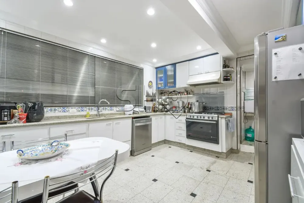 Casa, 3 quartos, 215 m² - Foto 1
