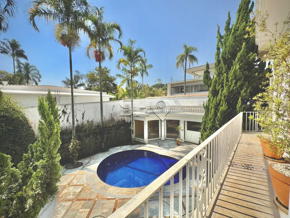 Sobrado, 5 quartos, 1327 m² - Foto 1