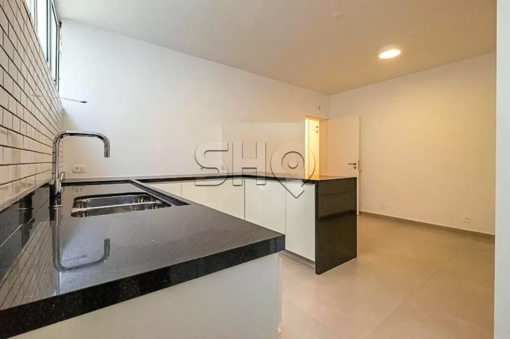 Apartamento para alugar com 3 quartos, 180m² - Foto 14