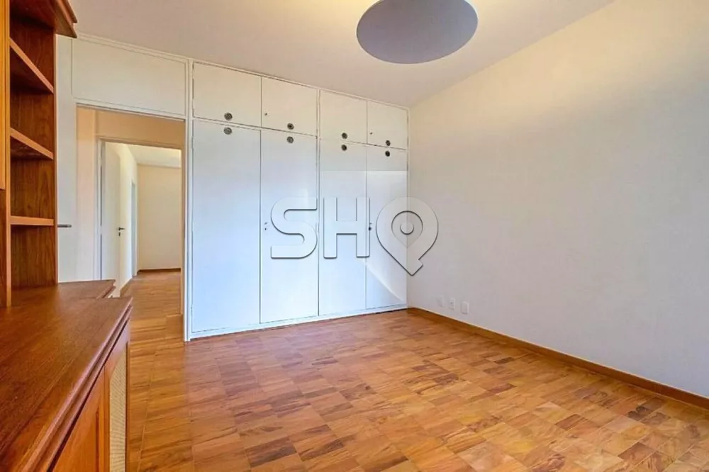 Apartamento para alugar com 3 quartos, 180m² - Foto 5