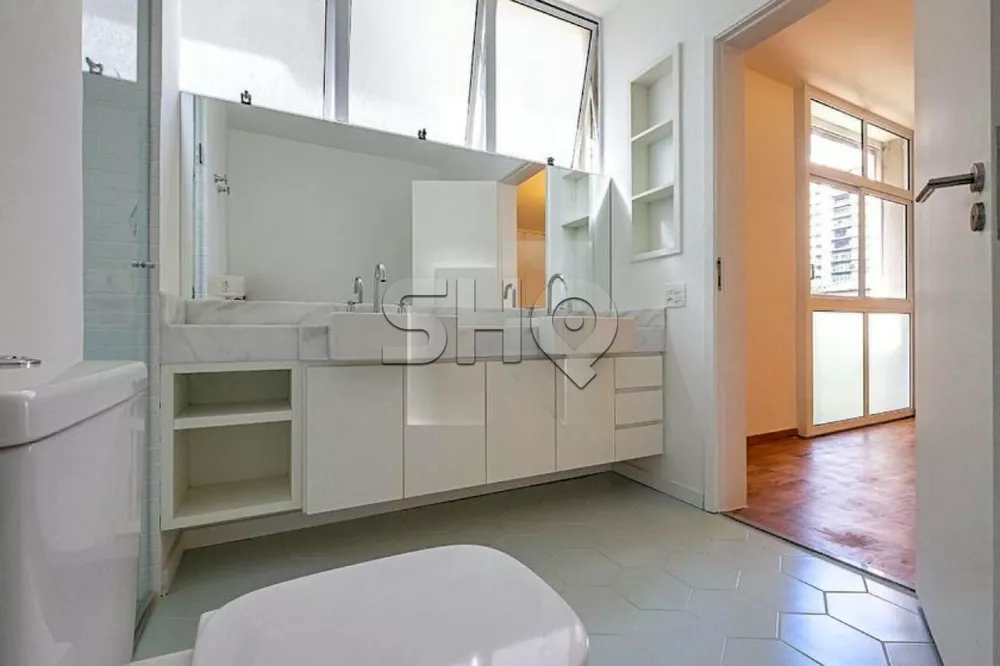 Apartamento para alugar com 3 quartos, 180m² - Foto 17