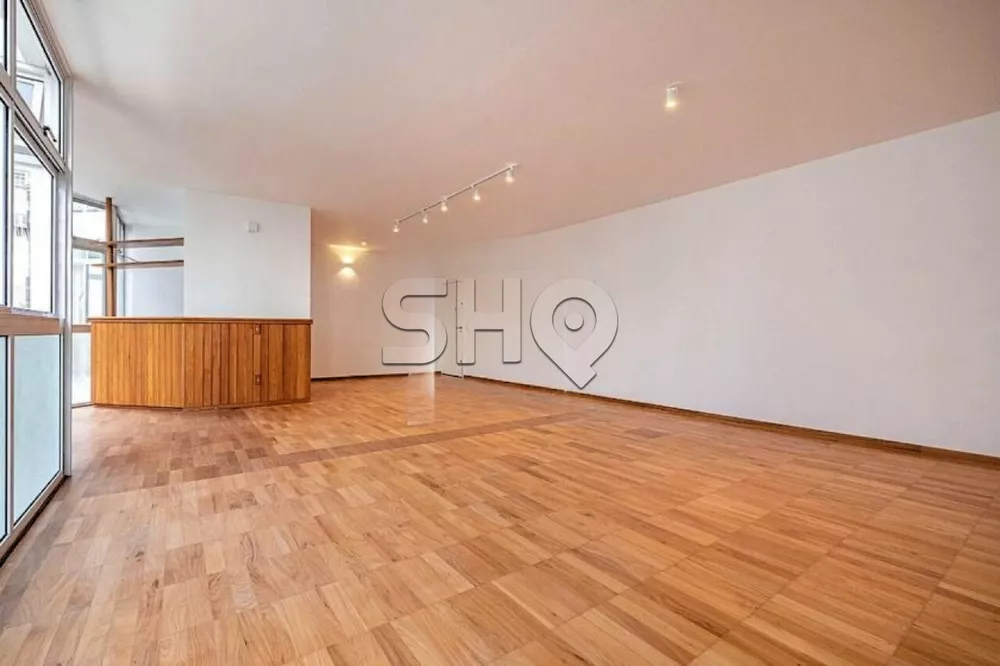 Apartamento para alugar com 3 quartos, 180m² - Foto 2